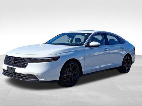 Used 2024 Honda Accord EX image 3