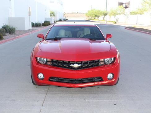 Used 2011 Chevrolet Camaro LT RWD image 2