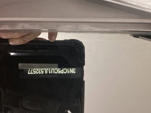 Used 2018 Nissan Kicks S image 13