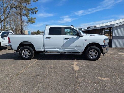 Used 2024 RAM 2500 Big Horn w/ Off Road Package image 3