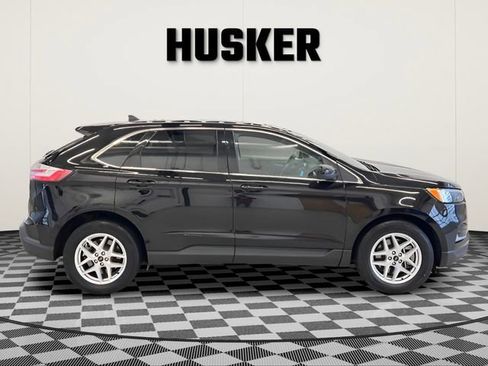 Used 2023 Ford Edge SEL image 2