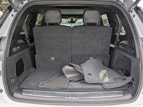 Used 2025 Jeep Grand Cherokee L Overland w/ Luxury Tech Group IV image 14