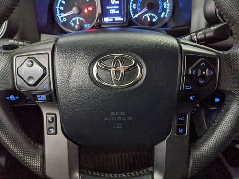 Used 2020 Toyota Tacoma TRD Off-Road w/ Technology Package AWD/4WD image 12