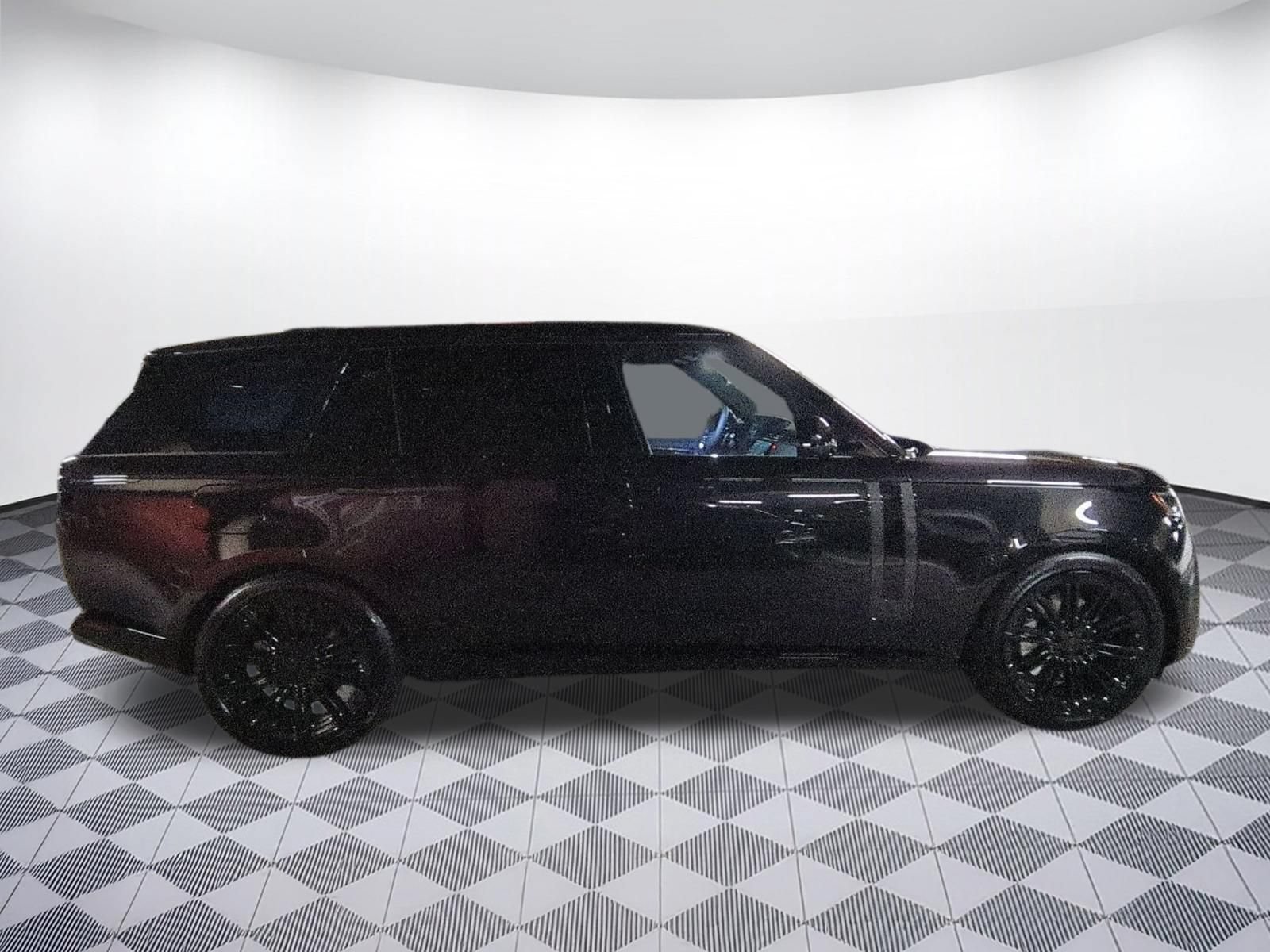 New 2026 Land Rover Range Rover Long Wheelbase SE AWD/4WD image 6