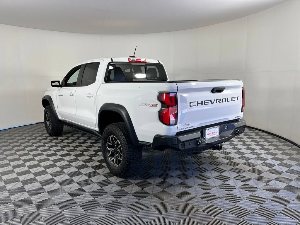 Certified 2024 Chevrolet Colorado ZR2 w/ ZR2 Convenience Package III AWD/4WD image 17