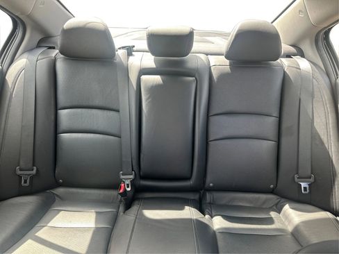 Used 2017 Honda Accord Touring image 12