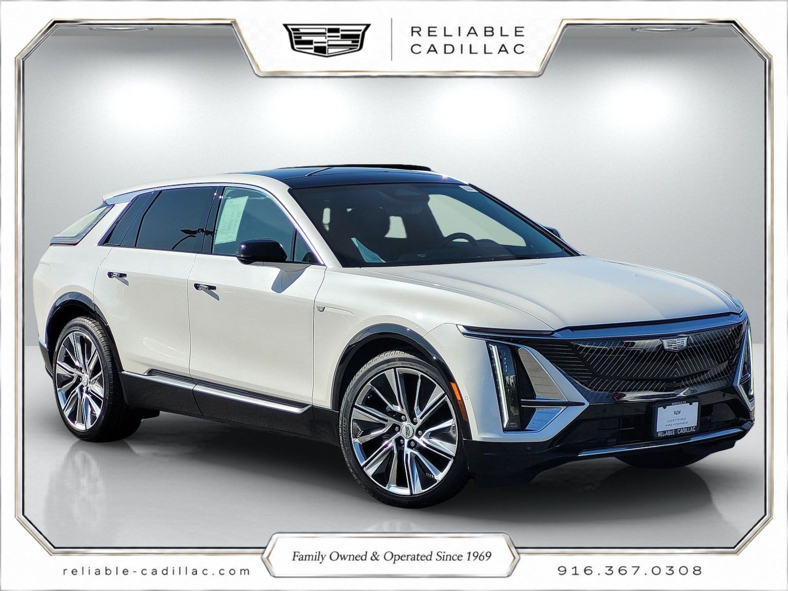 Certified 2025 Cadillac Lyriq Luxury w/ LPO, Floor Liner Package AWD/4WD image 1