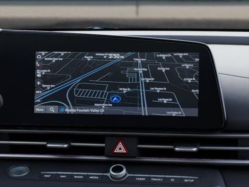 New 2025 Hyundai Elantra SEL image 13