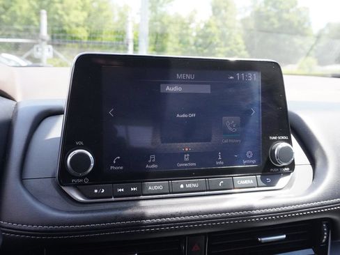 Used 2022 Nissan Rogue SV AWD/4WD image 40