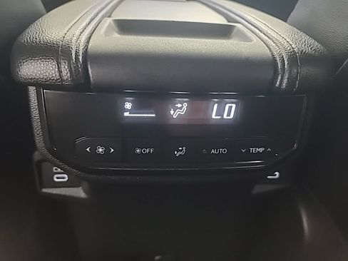 Used 2025 Toyota Grand Highlander AWD image 24