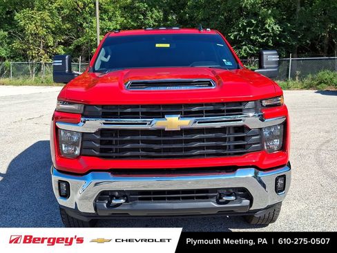 Used 2026 Chevrolet Silverado 2500 LT w/ Leather Package AWD/4WD image 3