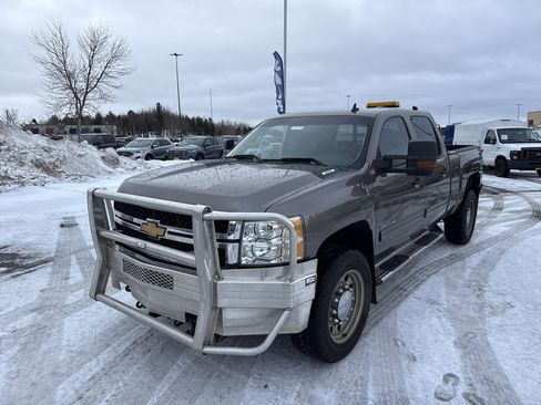 Used 2012 Chevrolet Silverado 2500 LT w/ Interior Plus Package image 2