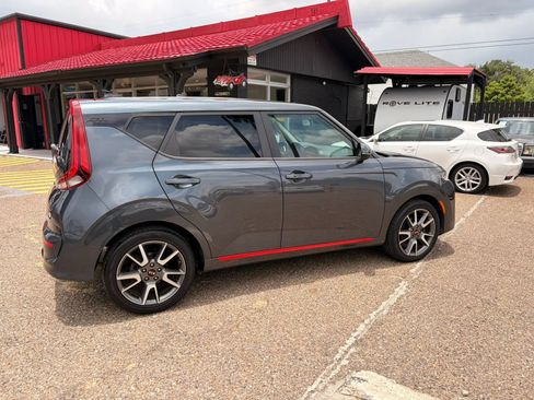 Used 2020 Kia Soul GT-Line w/ GT 2.0L Power Sunroof Package FWD image 5