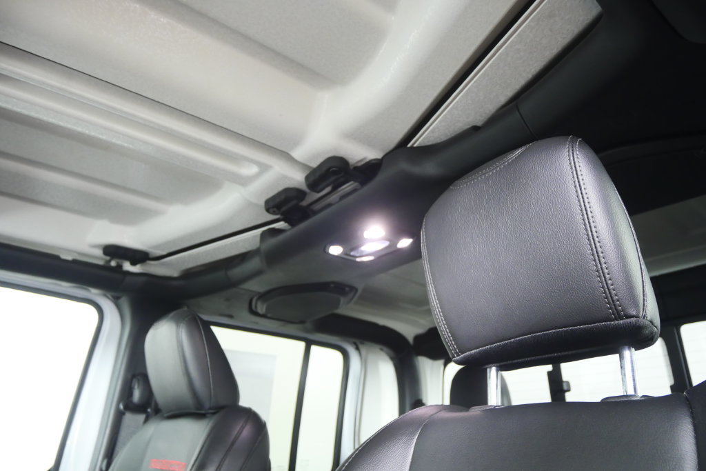 Used 2021 Jeep Gladiator Rubicon AWD/4WD image 17