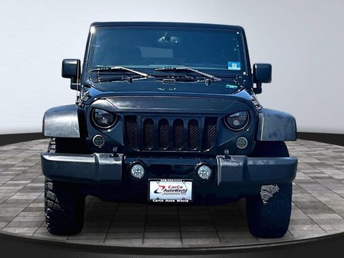 Used 2017 Jeep Wrangler Unlimited Sport AWD/4WD image 2