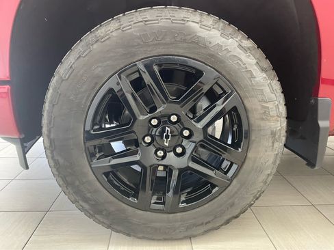 Used 2026 Chevrolet Silverado 1500 RST w/ RST Select Package AWD/4WD image 7