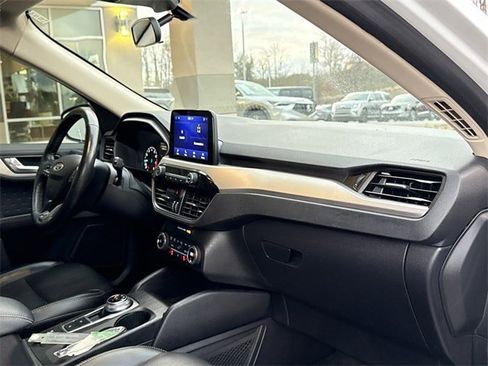 Used 2020 Ford Escape SEL image 18