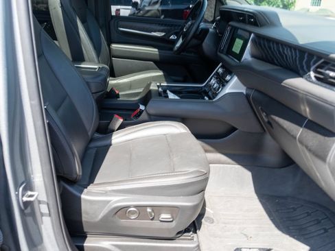Certified 2023 GMC Yukon XL Denali w/ LPO, Floor Liner Package AWD/4WD image 10