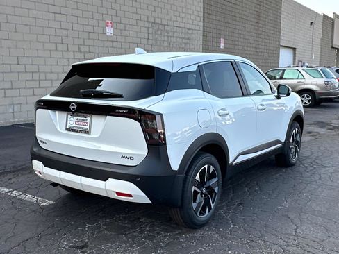 New 2025 Nissan Kicks SV image 4