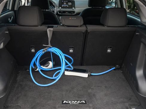 Used 2023 Hyundai Kona SE FWD image 27
