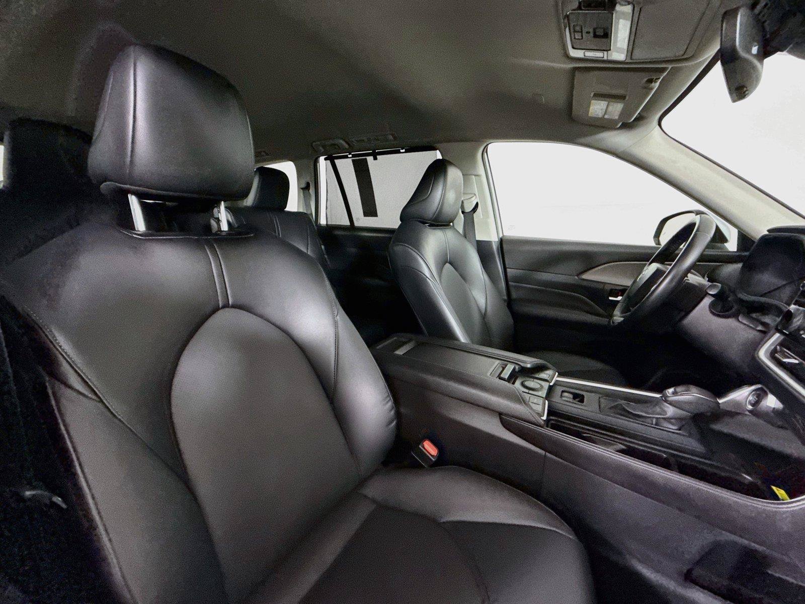 Certified 2025 Toyota Grand Highlander FWD image 40