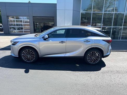 Used 2025 Lexus RX 450h AWD w/ Convenience Package image 9