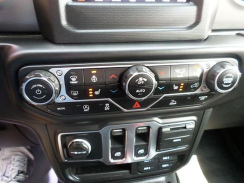 Used 2023 Jeep Wrangler Sport AWD/4WD image 17