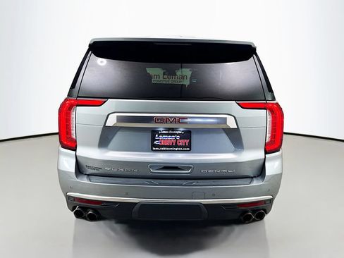 Used 2023 GMC Yukon XL Denali AWD/4WD image 6