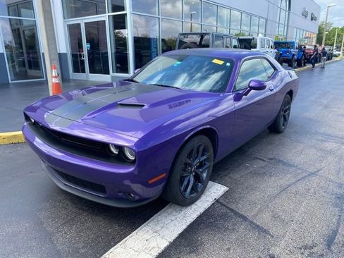 Used 2023 Dodge Challenger SXT w/ Blacktop Package image 4