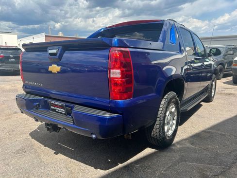 Used 2013 Chevrolet Avalanche LT image 5