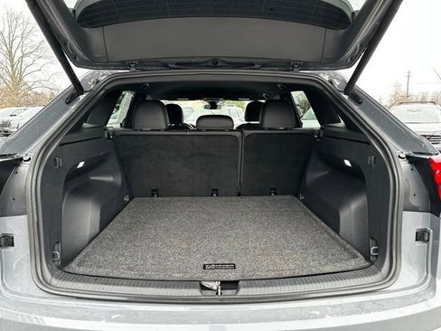 Used 2025 Volkswagen Atlas Cross Sport SE image 11