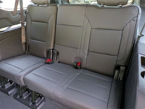 New 2025 Chevrolet Suburban High Country image 28