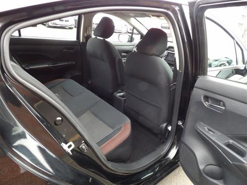 Used 2020 Nissan Versa SR w/ Convenience Package image 13