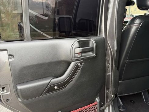 Used 2017 Jeep Wrangler Unlimited Rubicon image 29