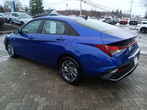 Used 2024 Hyundai Elantra SEL FWD image 4