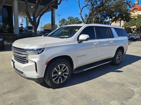 Used 2021 Chevrolet Suburban LT w/ Rear Media and Nav Package image 2