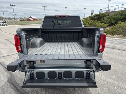 New 2026 GMC Sierra 1500 AT4 w/ AT4 Premium Package AWD/4WD image 14