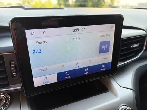 Used 2022 Ford Explorer XLT w/ Equipment Group 202A AWD/4WD image 20