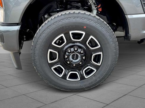 Used 2026 Ford F250 Platinum image 11