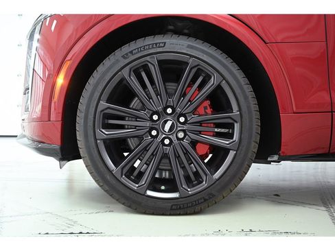 New 2026 Cadillac Lyriq V w/ Exterior Carbon Fiber Package image 8