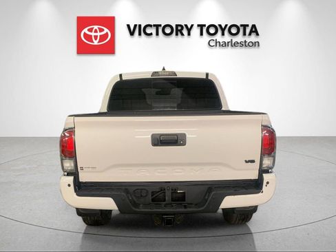 Used 2023 Toyota Tacoma TRD Sport w/ Technology Package AWD/4WD image 4