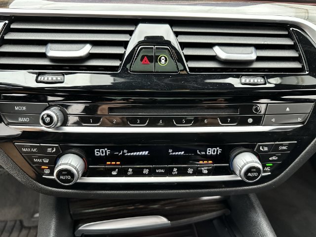 Used 2019 BMW 530i xDrive AWD/4WD image 19