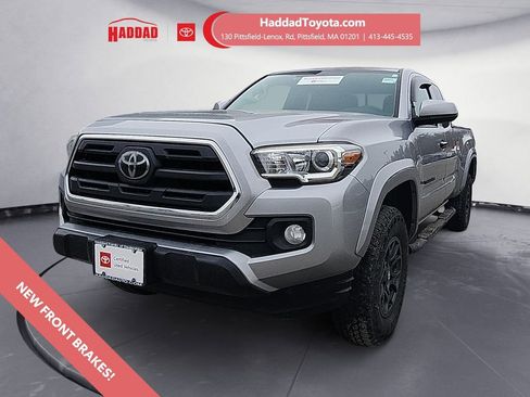 Certified 2018 Toyota Tacoma SR5 image 1