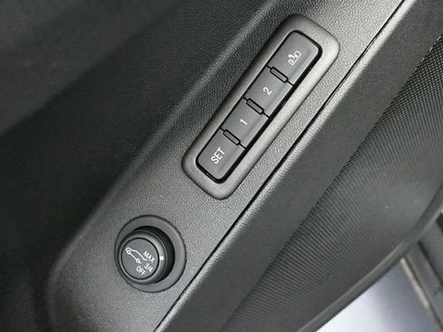 Used 2022 Chevrolet Equinox Premier AWD/4WD image 22