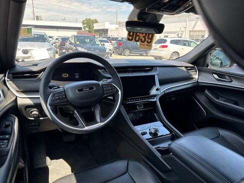 Used 2026 Jeep Grand Cherokee L Limited w/ Limited Altitude Package AWD/4WD image 12