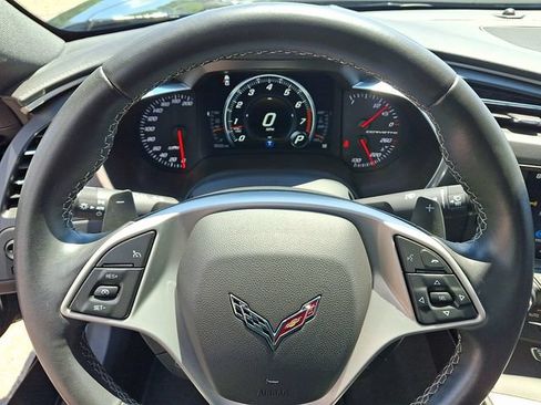 Used 2016 Chevrolet Corvette Stingray Coupe RWD image 3