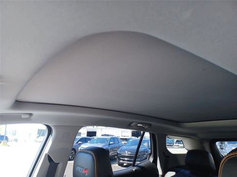 Used 2022 GMC Terrain AT4 w/ Infotainment Package II image 17