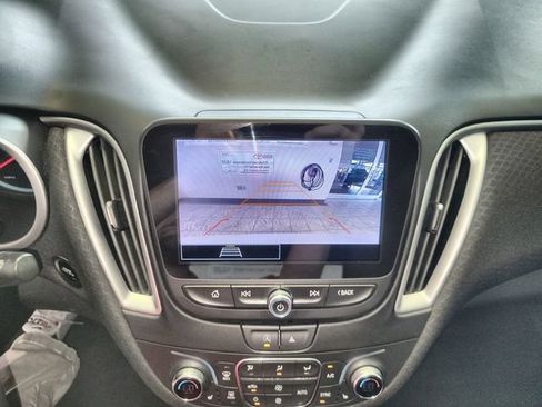 Used 2023 Chevrolet Malibu LT FWD image 17