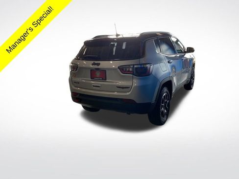 Used 2025 Jeep Compass Trailhawk AWD/4WD image 17
