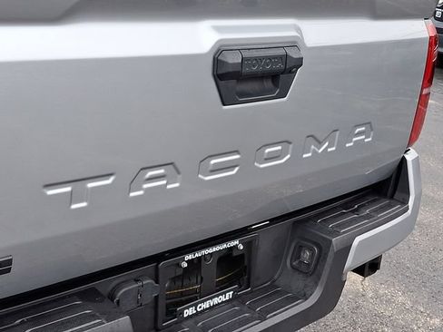 Used 2025 Toyota Tacoma SR5 AWD/4WD image 29